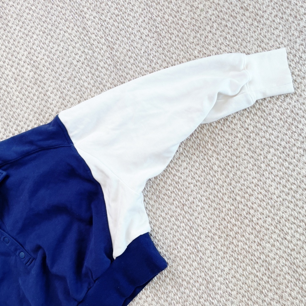 Fabletics year round snap pullover Blue and White Women's Sweatshirt XS cropped - Picture 4 of 8